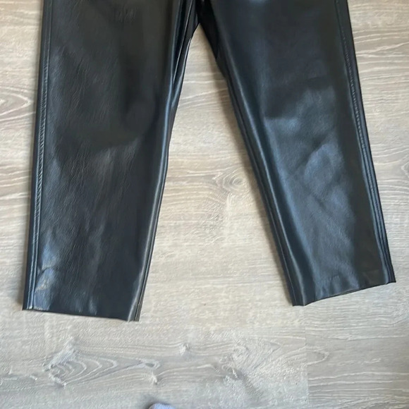 Aritzia Babaton Command Cropped Pant - Picture 5 of 13